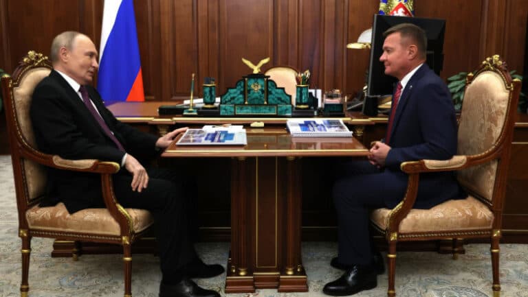 Confuzie în jurul decesului lui Roman Starovoit: Ministrul rus fusese declarat mort înainte ca Vladimir Putin să anunțe demiterea sa.