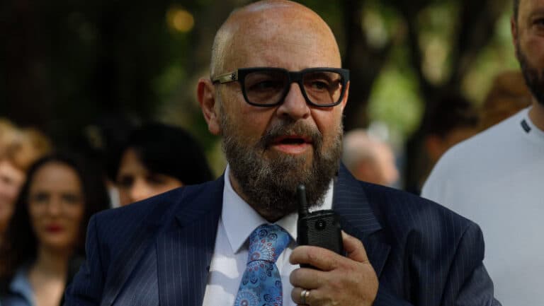 Cristian Popescu Piedone continuă să fie supravegheat de justiție, Tribunalul Brașov respingând cererea sa de revocare