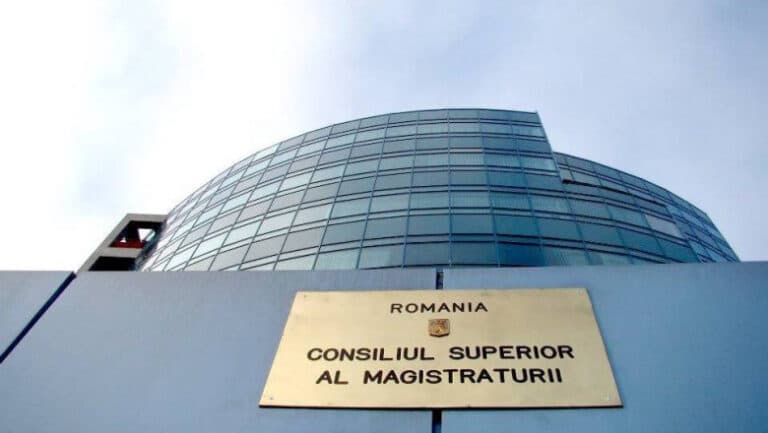 CSM ripostează ferm la deciziile lui Bolojan: Încălcarea gravă a principiilor constituționale va duce la prăbușirea sistemului