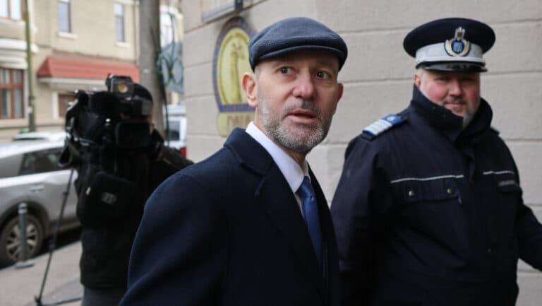 Strategiile de apărare ale foștilor generali SRI Florian Coldea și Dumitru Dumbravă în fața DNA: învinuiri reciproce.