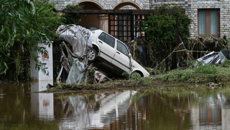 Recunoașterea surprinzătoare a unui lider chinez: eșecul autorităților în fața inundațiilor devastatoare din Beijing, care au dus la pierderea a zeci de vieți