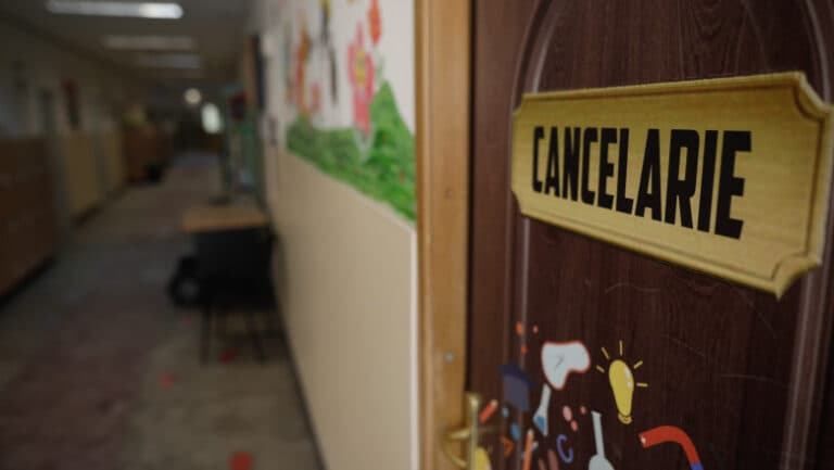 Definitivat 2025. Astăzi, peste 9.500 de candidați participă la examenul scris.