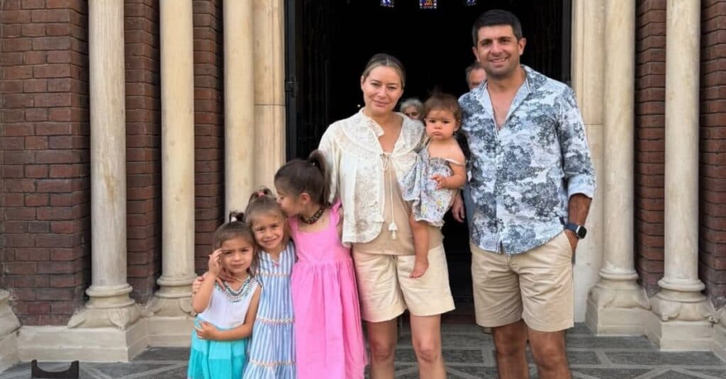 Luna august aduce o nouă aventură pentru Laura Cosoi: „Locația perfectă pentru relaxare.”