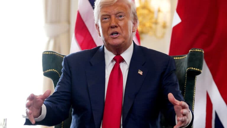 Donald Trump introduce o taxă vamală de 15% asupra Coreei de Sud. Ce alte clauze ascunde acordul cu Seulul?