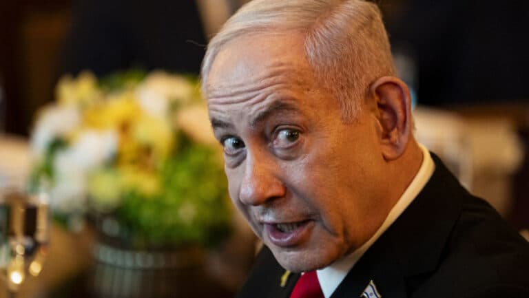 „Un haos constant: Echipa lui Trump, alarmată de acțiunile lui Netanyahu după atacurile din Siria.”