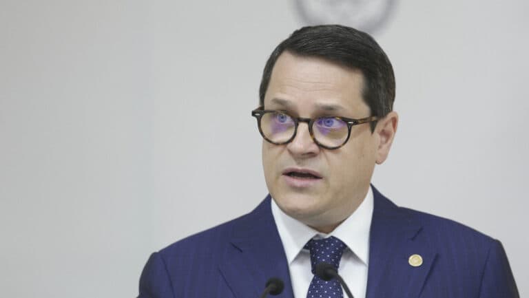 Eduard Hellvig dezvăluie misterele din spatele politicii: „O conspirație bine construită aduce cele mai mari câștiguri.”