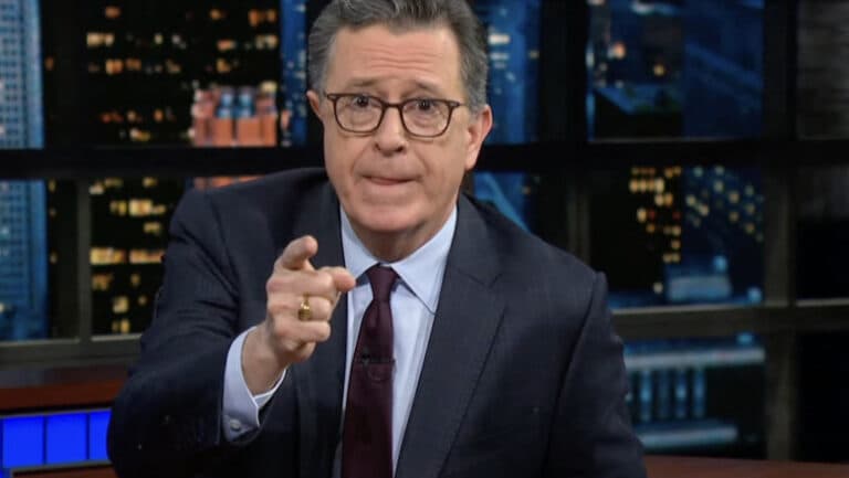 Stephen Colbert și-a încheiat aventura: CBS anunță încetarea emisiunii din motive financiare.