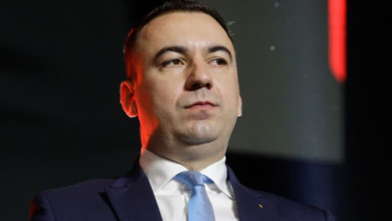Ministrul Bogdan Ivan își dorește o reconciliere cu un coleg din Guvern: „Ar fi frumos, dar mă descurc și fără.”