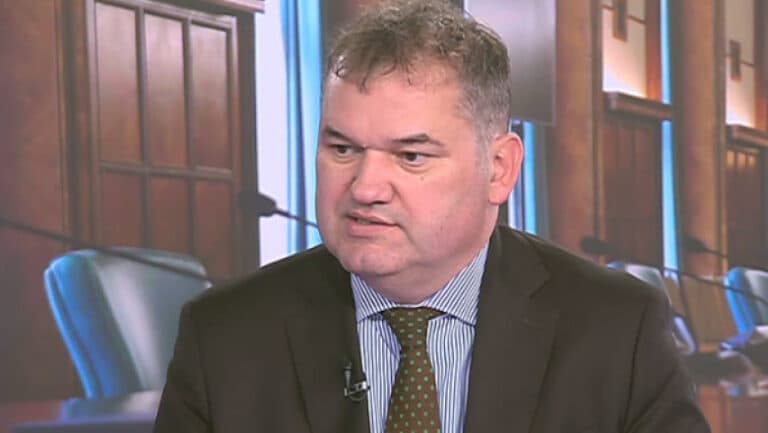Ministrul Cseke Attila dezvăluie: Mă întreb cum a ajuns salariul directorului CNI la 50.000 de lei, având în vedere că netul era de 28.000 de lei.