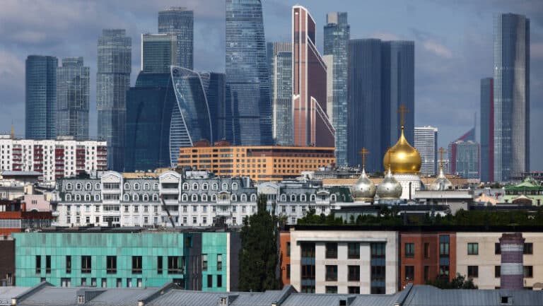 „Rusia, o fortăreață economică: Strategia lui Vladimir Putin și confiscările de 50 de miliarde de dolari în trei ani”