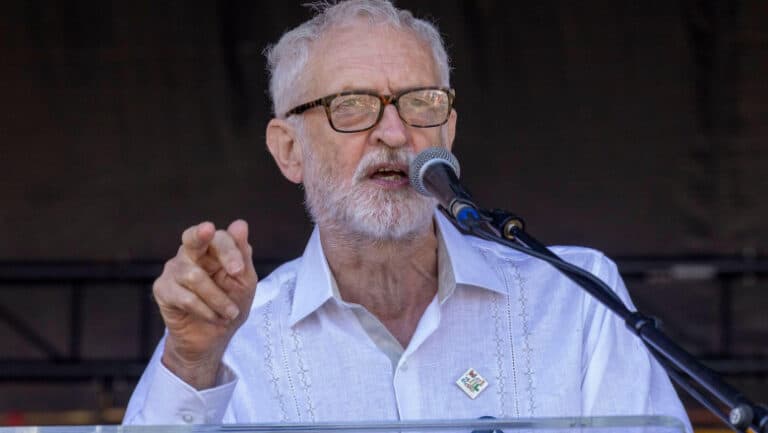 Jeremy Corbyn își deschide drumul către politică prin noul său partid: Your Party