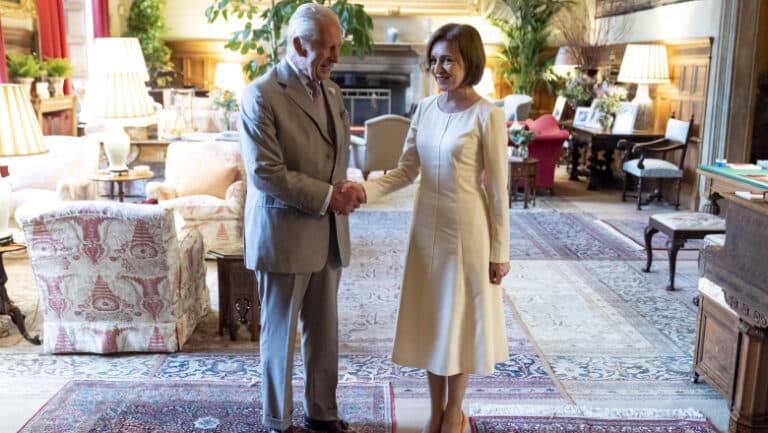 Întâlnirea istorică dintre Maia Sandu și Regele Charles la reședința regală din Sandringham: Un mesaj deosebit din partea președintei Moldovei