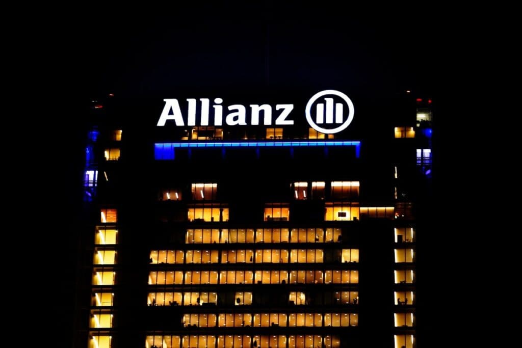 Atac cibernetic la Allianz Life: Hoții au furat numerele de securitate socială