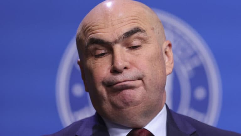 Ilie Bolojan răspunde despre posibilitatea de a-și reduce salariul: „Cei care mă cunosc știu că nu fac gesturi populiste.”