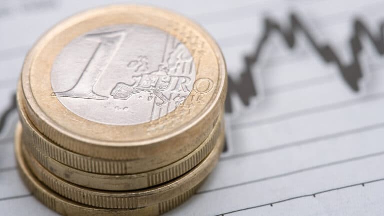 România: Îndatorare de aproape un miliard de euro lunar în 2025 – Evoluția datoriilor externe