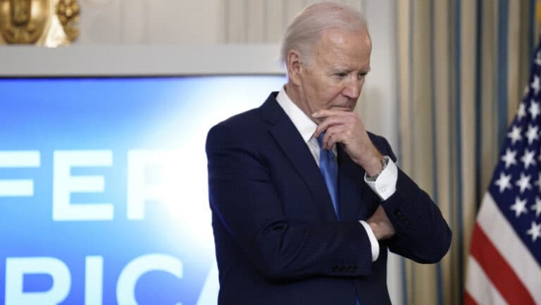 Fostul medic al lui Joe Biden invocă „dreptul la tăcere” în privința aptitudinilor președintelui SUA.