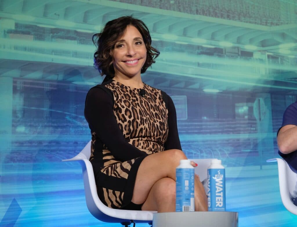 Linda Yaccarino își încheie mandatul de CEO al platformei X, fondată de Elon Musk.