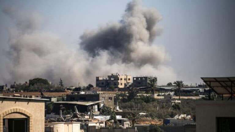 Tragedie în Gaza: Copiii pierduți în timpul așteptării pentru apă, soldați invocând o „eroare”.