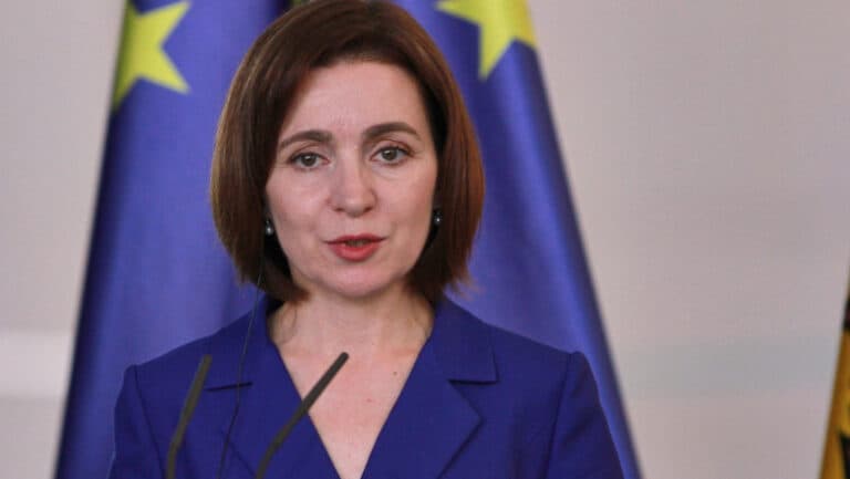 Maia Sandu lansează un avertisment: „Kremlinul va răspândi o avalanșă de minciuni pentru a submina Moldova.”