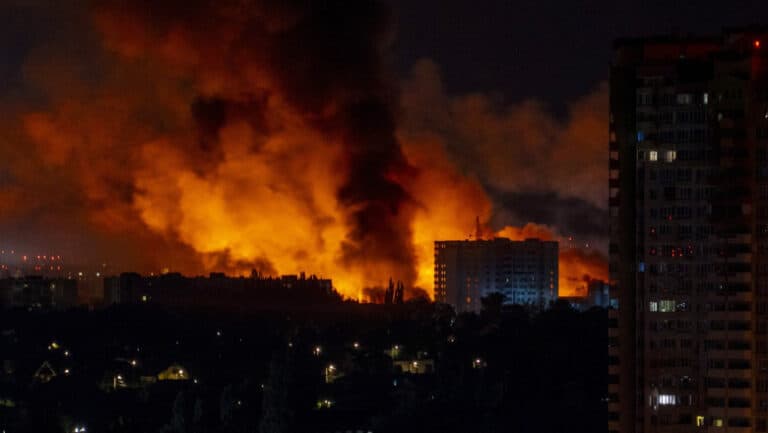 Marea Britanie și Ucraina colaborează pentru furnizarea a 5.000 de rachete destinate apărării aeriene.