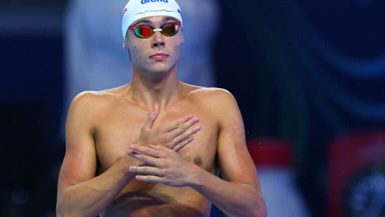 David Popovici își împărtășește gândurile după ce a avansat în semifinale la proba de 100 m liber la Campionatul Mondial de Natație din Singapore