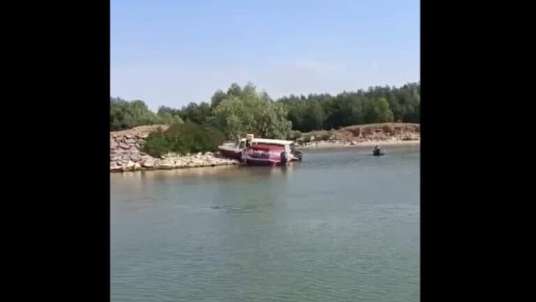 Ofițerul de pe barca răsturnată în Delta Dunării a fost prins, iar tragedia a lăsat în urmă patru victime