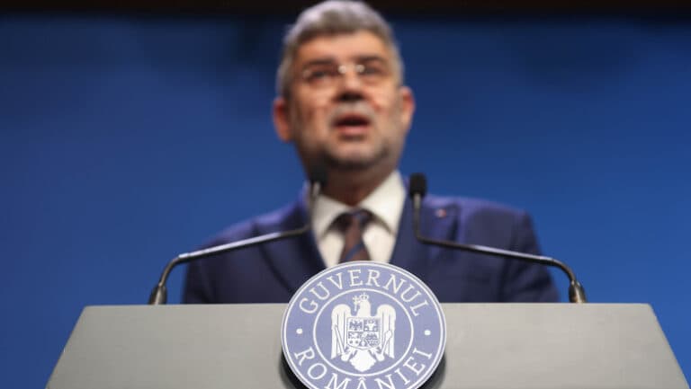 Miniștrii din Cabinetul Ciolacu au epuizat Fondul de rezervă, lăsând în urmă semnături. Finanțele au intervenit, subliniind problema deficitului excesiv.