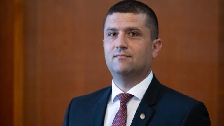 Ministrul Economiei: Există consilii de administrație în care salariul directorului depășește 50.000 de lei lunar.