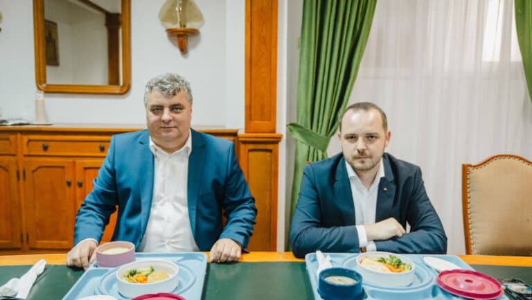 Ministrul Sănătății, criticat după ce a prezentat meniul „elegant” al spitalului din Târgu Mureș: „Intenția mea a fost să demonstrez că se poate.”