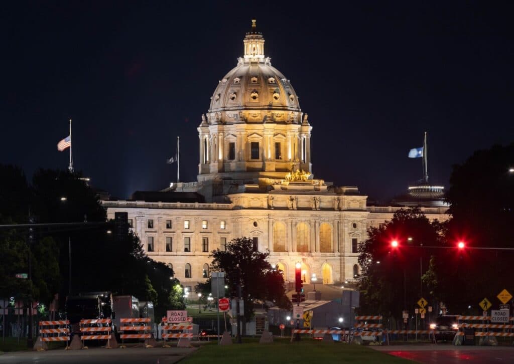 Minnesota mobilizează Garda Națională în urma unui atac cibernetic care afectează serviciile publice din Saint Paul