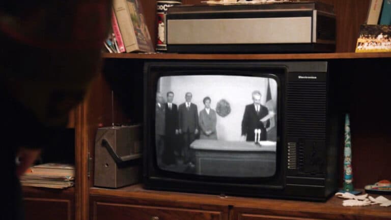 Iluzia „raiului” comunist: Oare chiar erau superioare mâncarea, filmele și muzica din epoca lui Nicolae Ceaușescu?