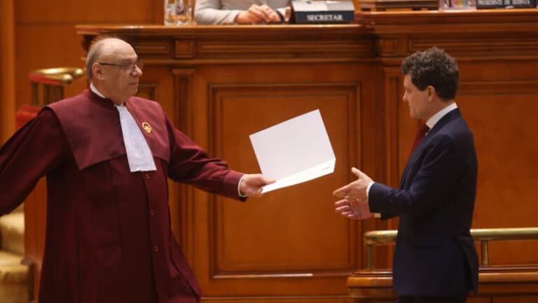 Nicușor Dan a atacat la CCR legislația referitoare la propaganda legionară, după ce AUR, SOS și POT au alertat instanța asupra aceleași reguli.