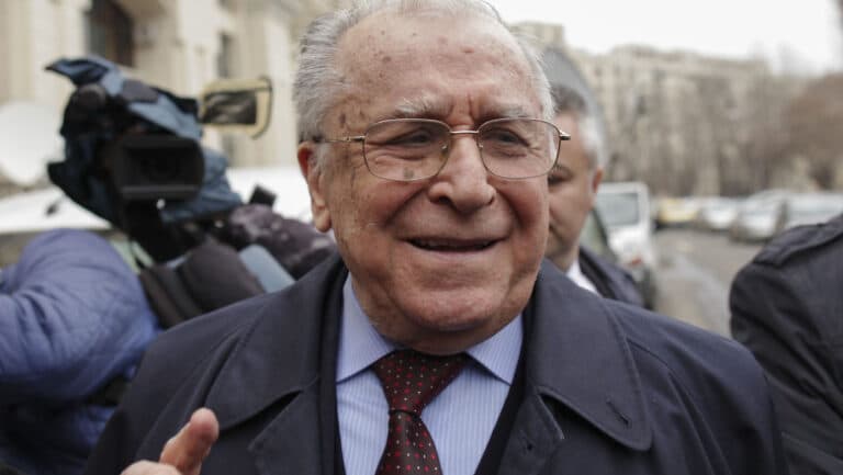 Actualizări importante privind sănătatea lui Ion Iliescu: „semne de somnolență și slăbiciune accentuată”