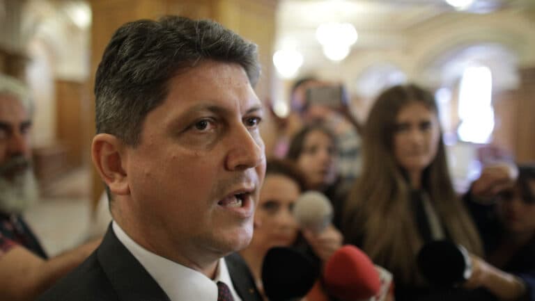 Critici inedite din sânul PSD: Partidul nostru a pierdut vitalitatea; direcția impusă de lider trebuie respectată.