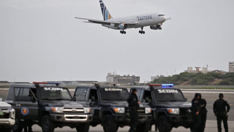 Inovația controversată a echipei Trump: banii pentru lupta împotriva terorismului redirecționați spre prinderea migranților ilegali