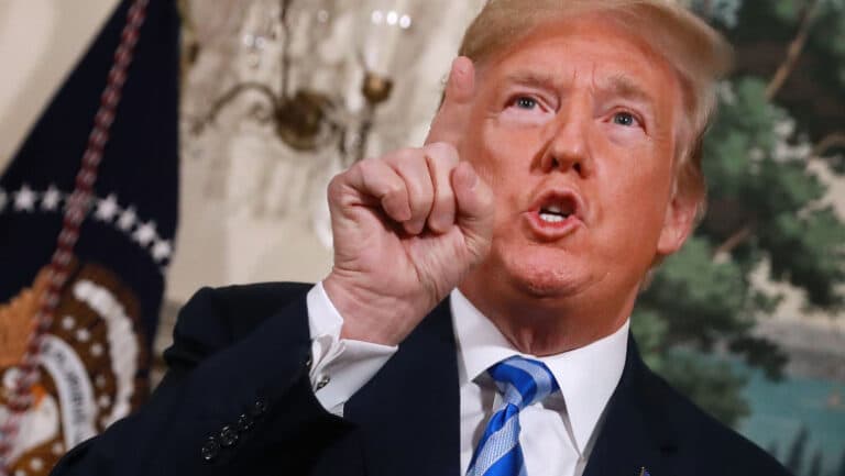 Donald Trump emite un nou ordin care redefinește statutul angajaților federali, simplificând procesul de concediere: „Administrația va funcționa ca o companie.”