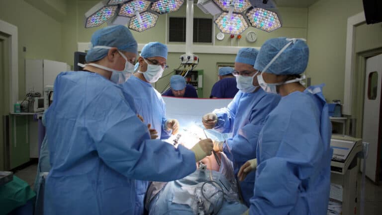 Tragedie în Gorj: O tânără de 24 de ani a decedat după naștere prin cezariană.