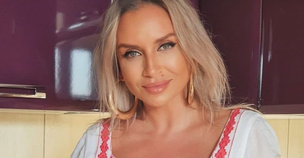 În zilele toride, Adina Halas își creează deodorantul natural, accesibil financiar: „Are și levănțică, aroma e deosebită.”