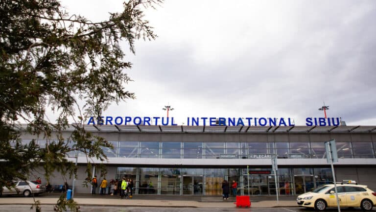Operațiuni de percheziție în București, Brașov și Sibiu într-un caz de fraudă cu fonduri europene pentru modernizarea aeroportului din Sibiu.
