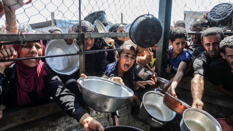 Peste 600 de vieți pierdute în apropierea centrelor de ajutor din Gaza. ONU denunță violarea principiilor umanității.
