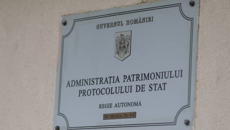 Primul răspuns al RA-PPS în controversa legată de chiria achitată de EximBank unei firme private pentru închirierea unei clădiri de stat.