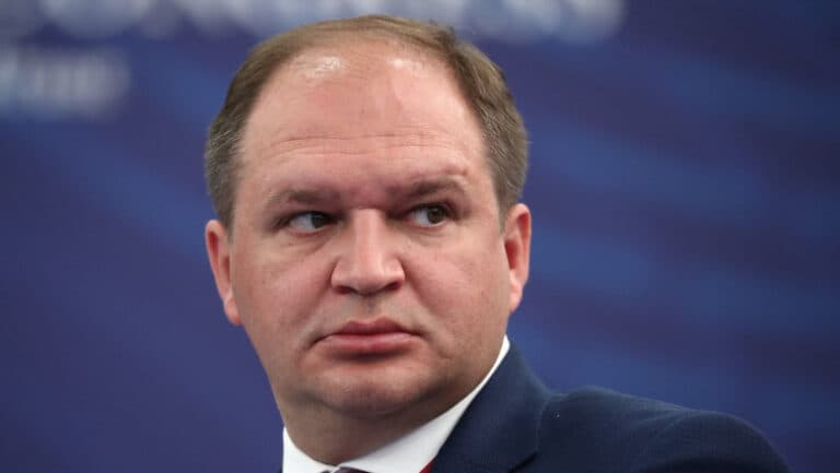 Primarul Chișinăului, declarat indezirabil în România, ripostează la acuzațiile Oanei Țoiu privind Moscova și denunță o „comandă politică” din partea Bucureștiului.