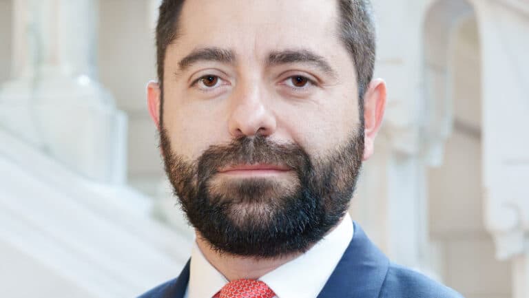 Radu Burnete: „România se află într-o criză profundă. Este esențial să stabilim un nou acord între stat și cetățeni privind impozitarea.”