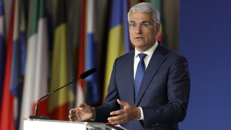 Dragoș Pîslaru răspunde acuzațiilor PSD despre dezinformarea legată de PNRR: „Nu am afirmat că autostrăzile se opresc.”