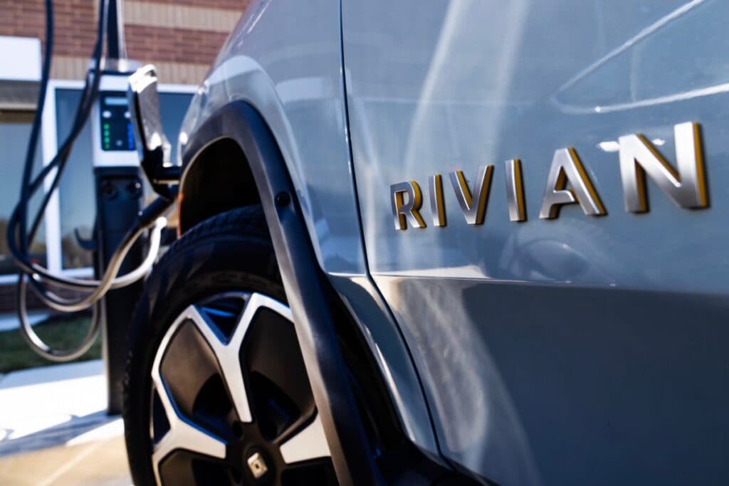 Rivian reia activitatea la fabrica din Georgia, conform unor e-mailuri obținute.