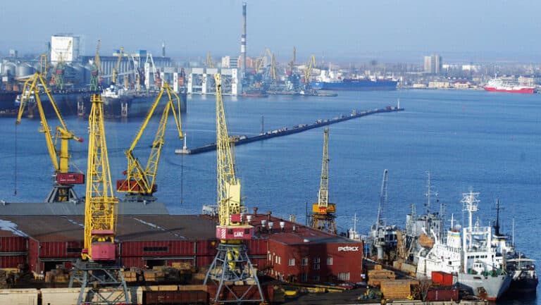 Rusia a lansat o rachetă balistică asupra portului Odesa, punct crucial pentru 90% din exporturile Ucrainei.