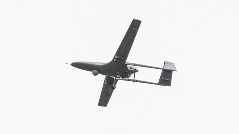 Rusia afirmă că a doborât 126 de drone în spațiul său aerian, soldându-se cu un mort și patru răniți în urma atacurilor.