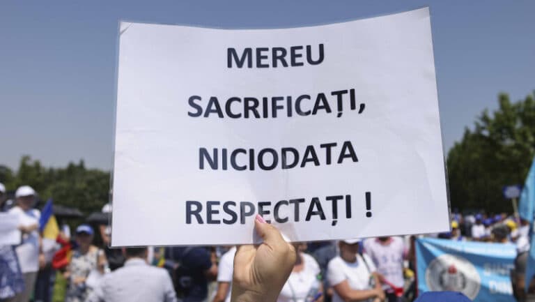 Sindicatele continuă lupta de protest, în timp ce BNS dezvăluie inițiativa „Cutia Neagră a Austerității” – programul manifestațiilor.