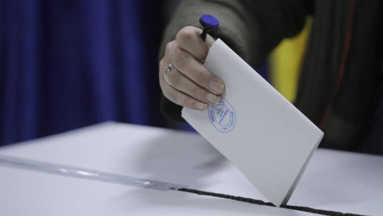 Statul se pregătește să restituie peste 200 de milioane de lei după alegerile prezidențiale. Ce sume cer Simion, Dan, Ponta și Antonescu?