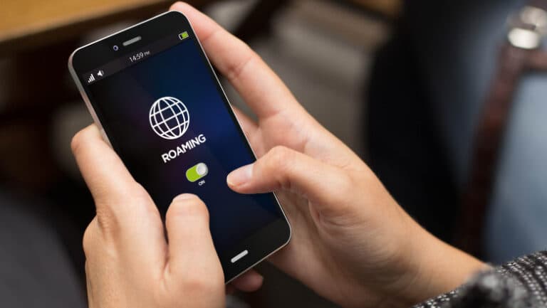 Tarifele de telefonie reduse pentru ucraineni în Uniunea Europeană: CE a adoptat „roamingul fără vize” pentru țara afectată de conflict.